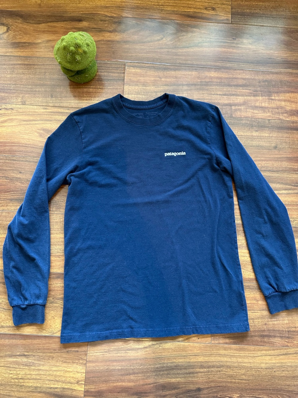 Patagonia Unisex Small Long Sleeve – Navy